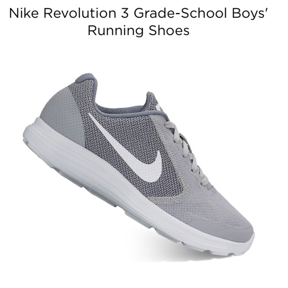 Nike Revolution 3 Sneakers